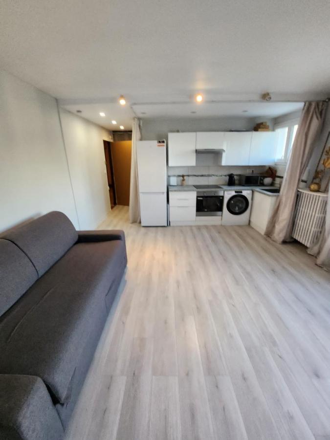 Le Serenityappart Suresnes Εξωτερικό φωτογραφία