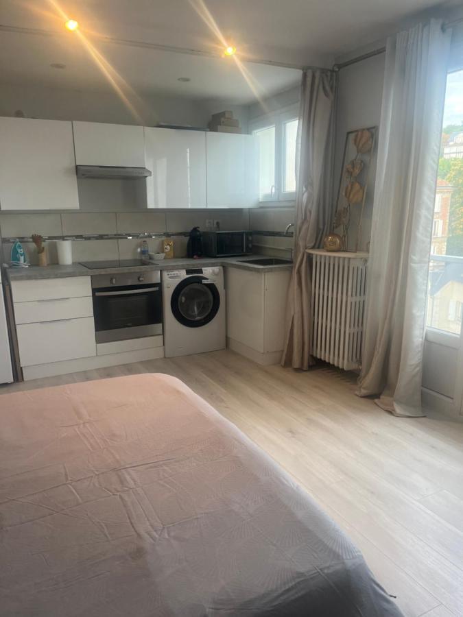 Le Serenityappart Suresnes Εξωτερικό φωτογραφία